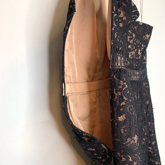 STYLESTALKER‎ x Revolve Black Lace Plunge Romper with Pockets Sz S - Picture 10 of 12